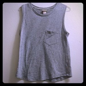 ✔️Muscle tank - VERY GOOD CONDITION ✔️